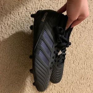 Never been worn adidas’s predator soccer cleats size 3.5 boys